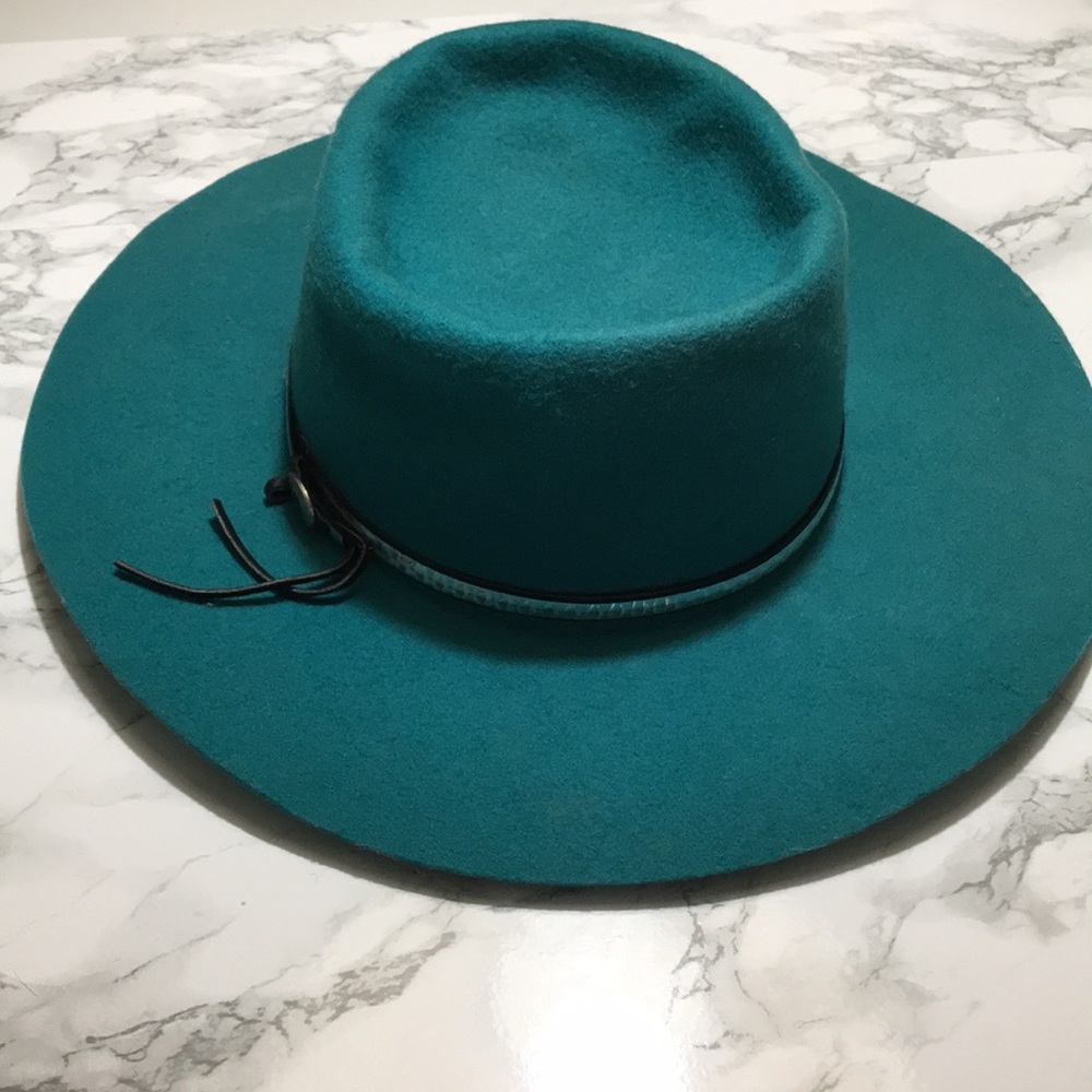 Real flat brimmed hat